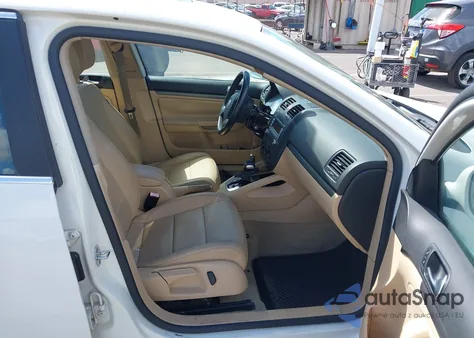 2009 Volkswagen Jetta Tdi z USA, uszkodzony, nr VIN 3VWRL71K79M062882